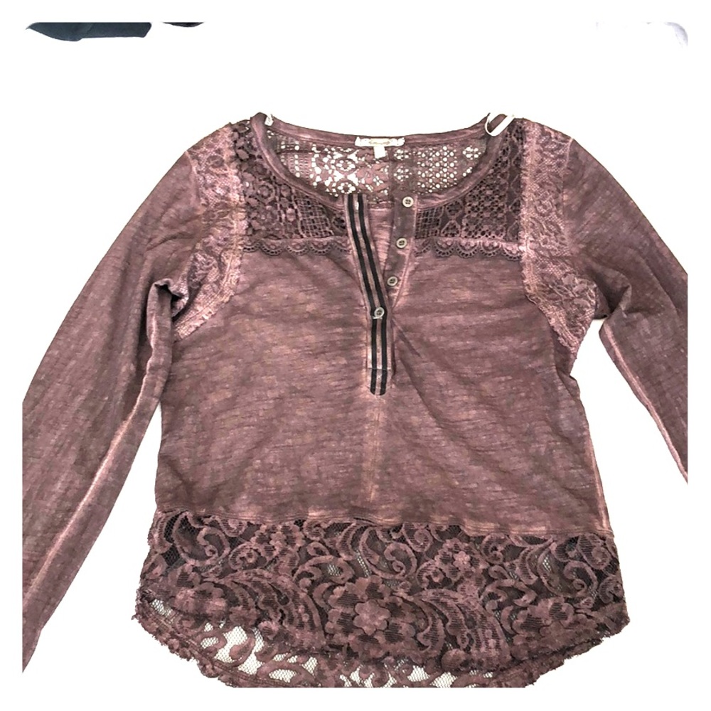 Gimmicks lace long sleeve top